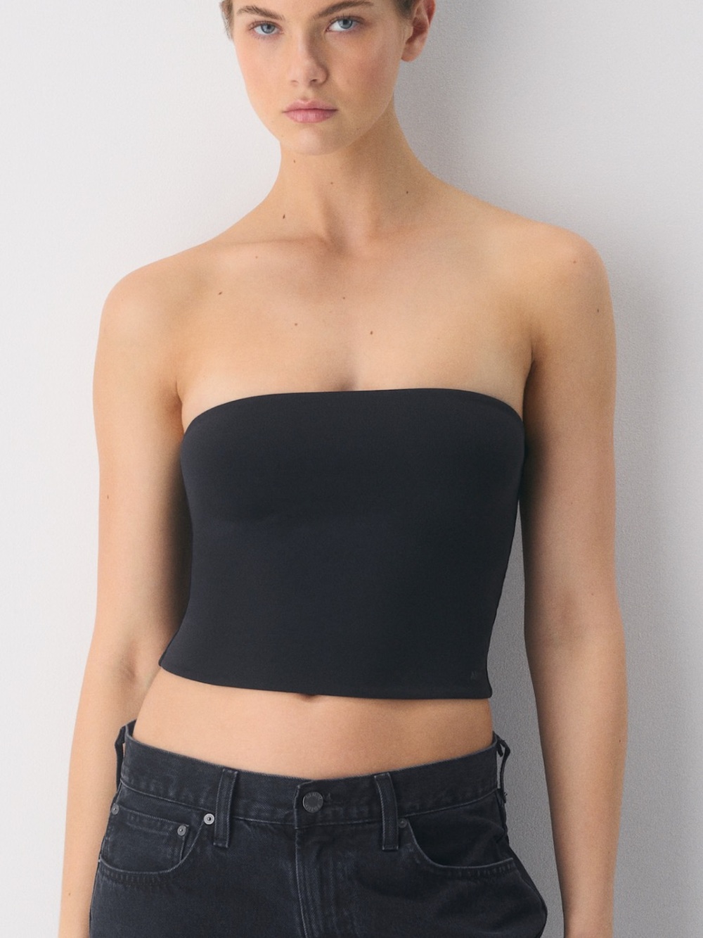 Aritzia Babaton Contour Seamless Black Strapless Tube Top